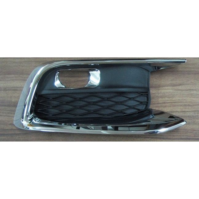INFINITI QX60 FOG LAMP COVER RIGHT (Passenger Side) CHROME/BLACK W