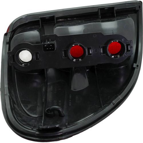 DODGE TRUCKS & VANS CARAVAN TAIL LAMP ASSEMBLY RIGHT (Passenger Side) (W/WIRE SOCKETS) OEM#68241332AA 2001-2003 PL#CH2801140