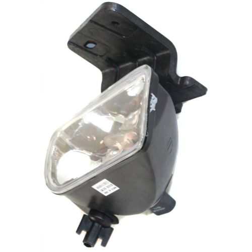 GM TRUCKS & VANS SUBURBAN  (CHEVY) FOG LAMP RIGHT (Passenger Side) (CHEVY)(EXC OFF ROAD PKG) OEM#10368477 2000-2006 PL#GM2593113