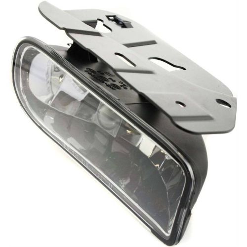 CADILLAC ESCALADE EXT (PICKUP) FOG LAMP RIGHT (Passenger Side) OEM#15252039 2002-2006 PL#GM2593138