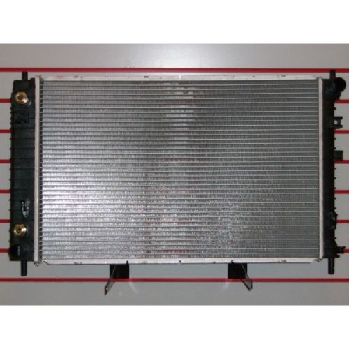 SATURN VUE RADIATOR 3.5/V6 A/T 1R PA OEM#15821838 2004-2007 PL#GM3010503