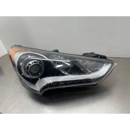 HYUNDAI VELOSTER HEAD LAMP ASSY RIGHT (Passenger Side) (W/TURBO)(PROJECTOR TYPE) OEM#921022V110 2012-2017 PL#HY2503170