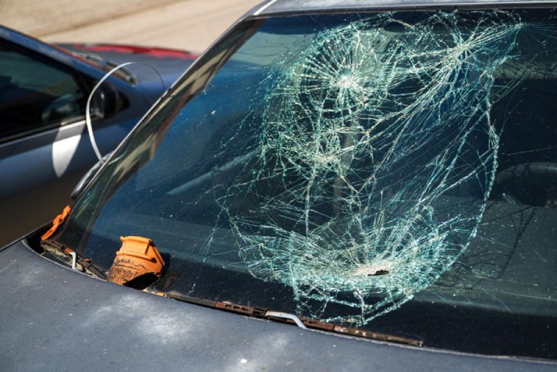 How to Repair A Broken Windshield Quickly and Safely